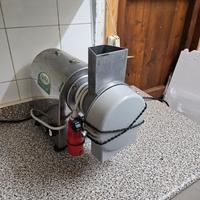 Tritamozzarella per pizzeria 