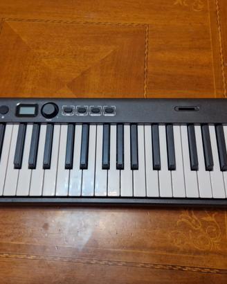 Strumenti musicali Pianoforte pieghevole EP-10.
