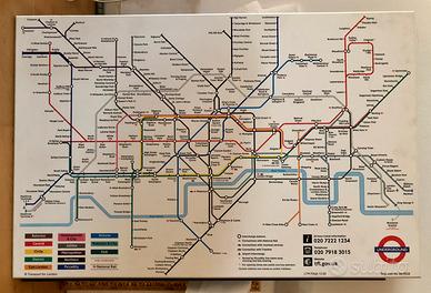 Mappa metropolitana di Londra su pannello di legno