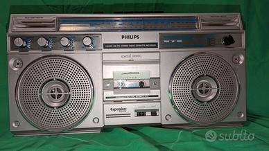 Boombox Phillips con audio Spatial (Alexa)