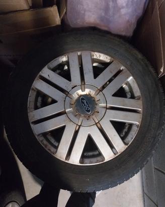 Cerchi in lega Ford + pneumatici Michelin 195/60 R