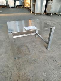 Tavolo basso in acciaio inox. Vari modelli e misur