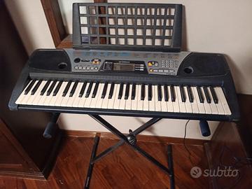 Pianola elettrica YAMAHA 2009