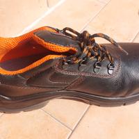 Scarpe antinfortunistiche