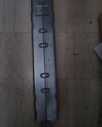 coppia profili metallo