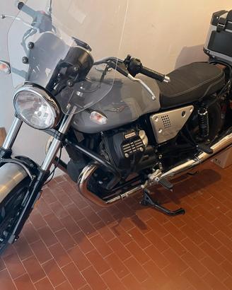 Moto Guzzi V7 III Milano 750  anno 2018  km. 6.500