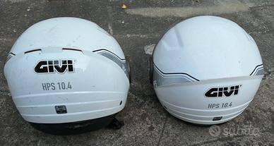 caschi e coprigambe per scooter