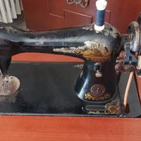 Macchina da cucire Singer anni 60