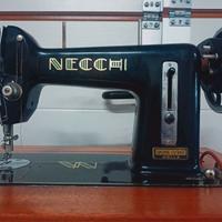Macchina da cucire Necchi