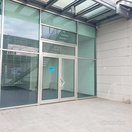 Come nuovo negozio con grande vetrina