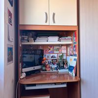 Mobile scrivania e armadio inseparabili