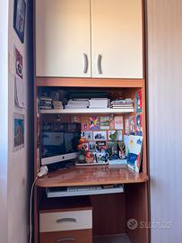 Mobile scrivania e armadio inseparabili