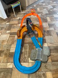 Pista HOT WHEELS MONSTER TRUCK con Scorpione