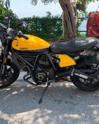 Ducati scrambler 800  full trottle