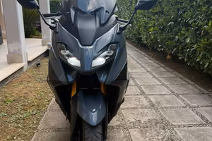 Yamaha Tmax 560 tech max con SOLI 7 mila km