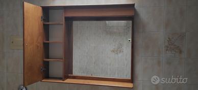 Mobile bagno in legno