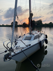 Barca a vela comet 850