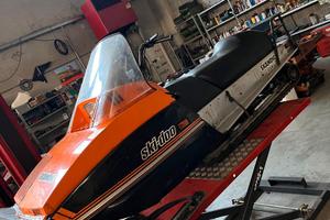 Motoslitta Ski-Doo Skandic 377R