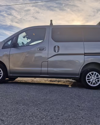 NV200 Evalia 2012, 7 posti, compatta familiare