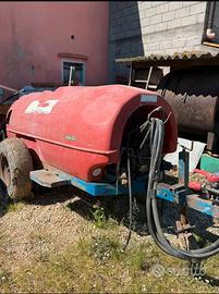 Lotto attrezzature agricole usate. Leggi