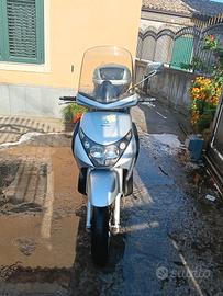 Beverly 250