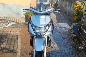 Beverly 250