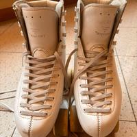 Pattini da pattinaggio rotelle