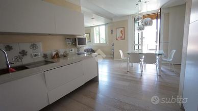 VILLA A SCHIERA A MARANELLO