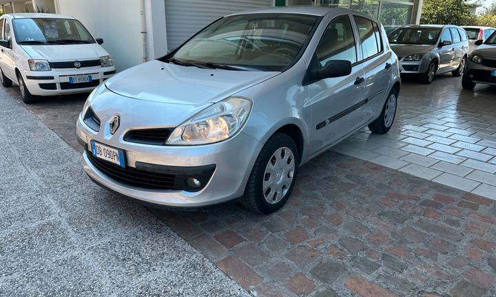 Renault Clio 1.5 dCi Neopatentati (12 Rate)