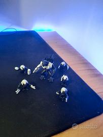 Atomicron bianchi e neri