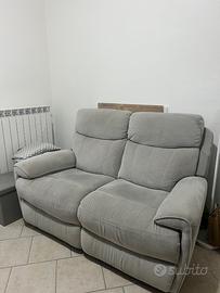 Divano in Tessuto grigio chiaro