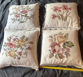 Set 4 cuscini ricamati