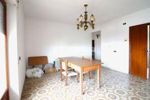 SECONDO PIANO CON BALCONI, POSTO AUTO E CANTINA