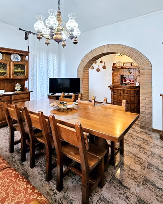 TAVERNA COMPLETA.