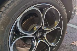 4 cerchi da 20 con gomme per stelvio