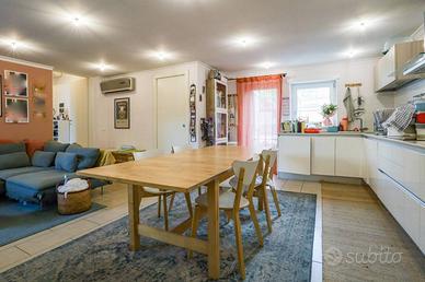 Appartamento di 65 m² con 3 locali e box auto a Ve