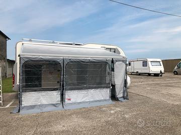 Privacy Fiamma F45L camper
