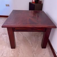 Tavolini in legno massiccio