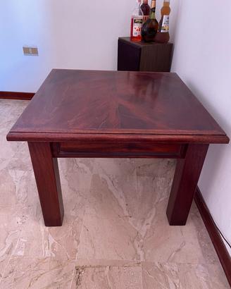 Tavolini in legno massiccio