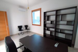 Stanze ad uso Ufficio arredate e non