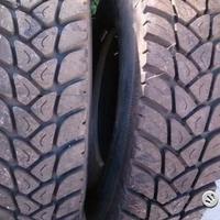 Coppia di gomme ricoperte nuove 12.00 20 pir