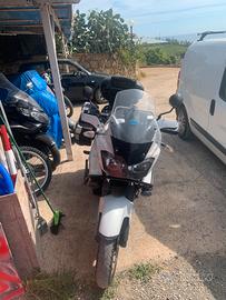 Moto Aprilia Caponord 1000