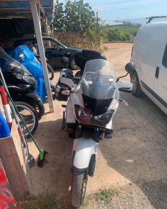 Moto Aprilia Caponord 1000