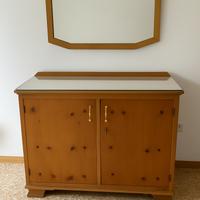 Mobile da camera con specchio vintage