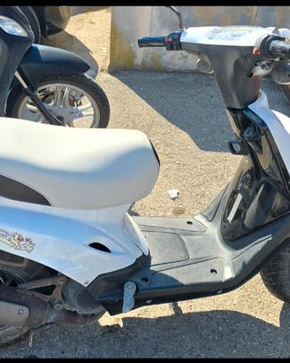 Scooter Yamaha Boster