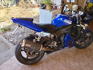 Yamaha R6