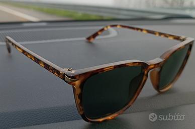 occhiali da sole 