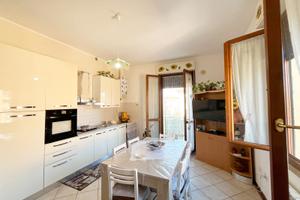 Appartamento Compl. Ristrutturato di 80 mq. U/1004