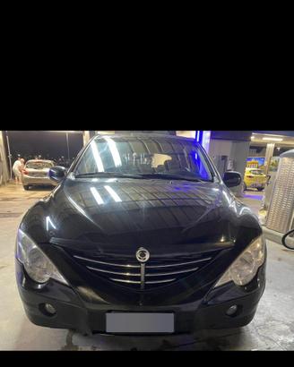 Auto ssangyong actyon