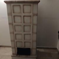 STUFA IN MAIOLICA MODULARE